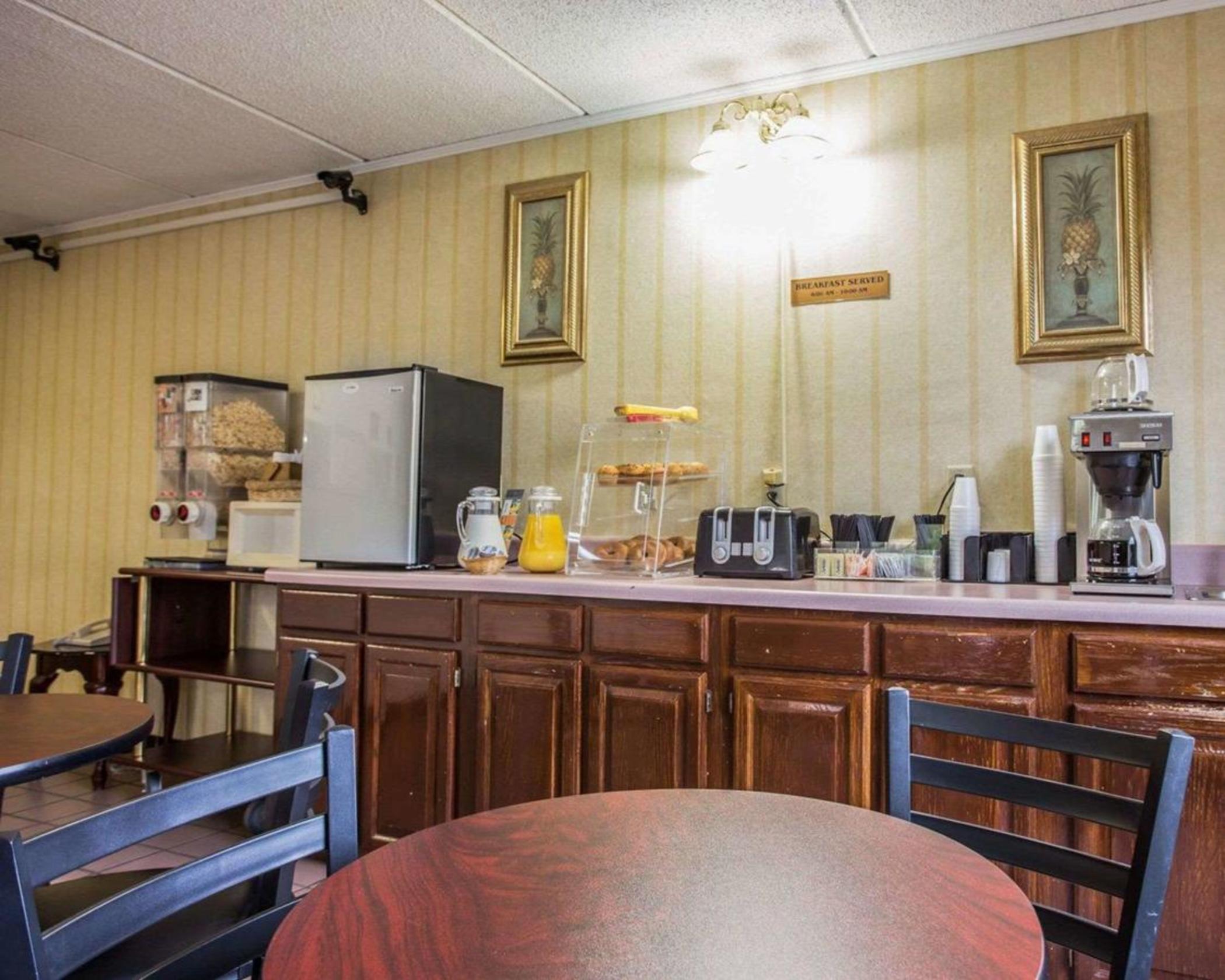 Econo Lodge Inn & Suites Lugoff Eksteriør billede