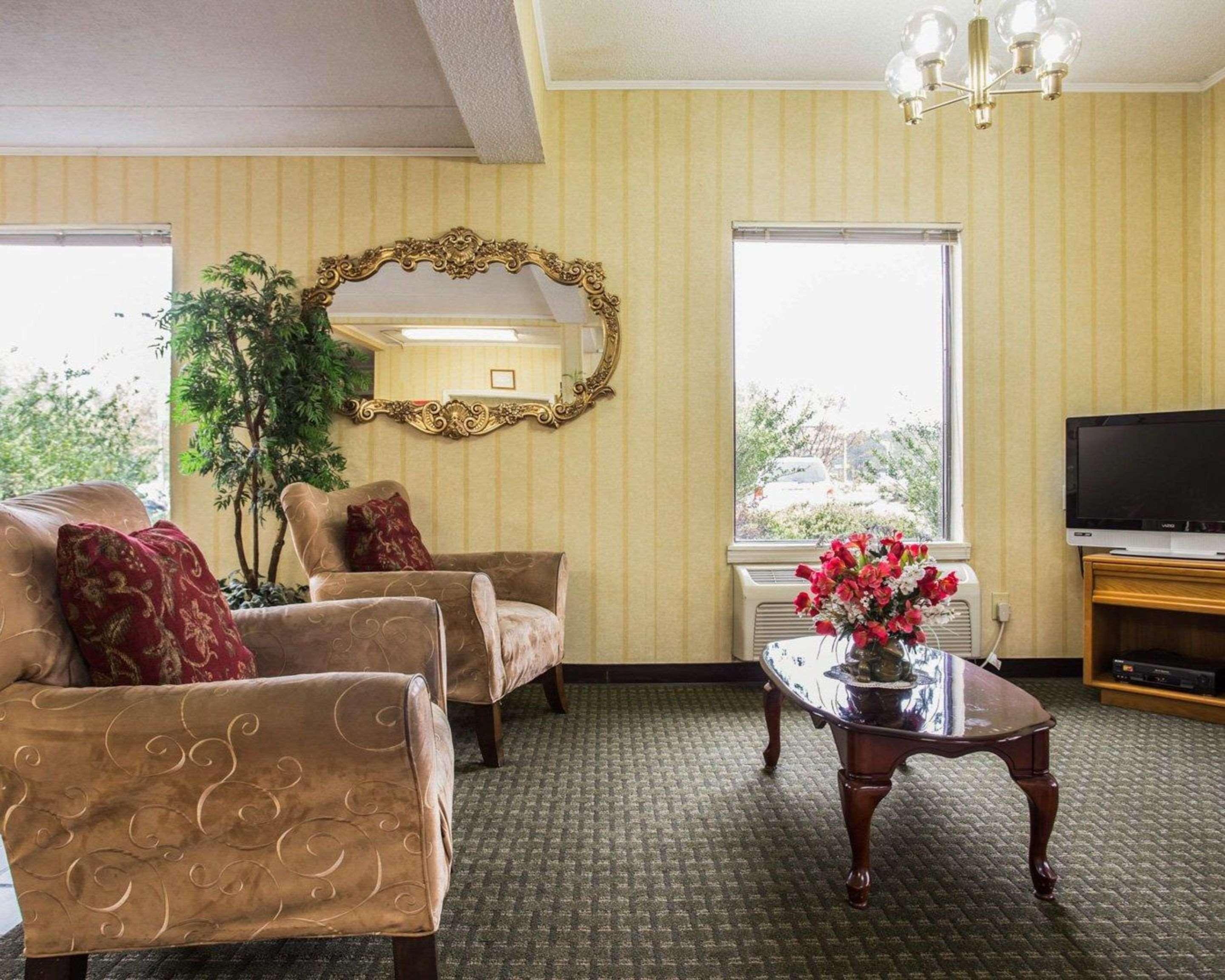 Econo Lodge Inn & Suites Lugoff Eksteriør billede