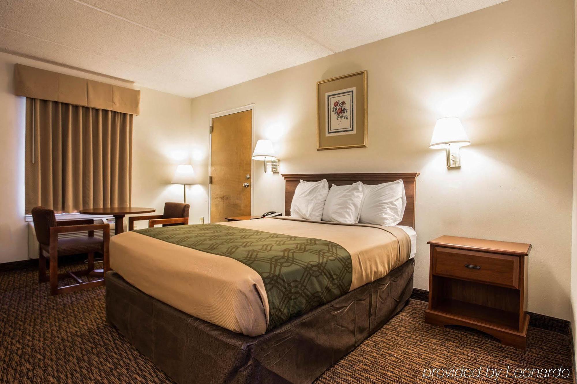 Econo Lodge Inn & Suites Lugoff Eksteriør billede