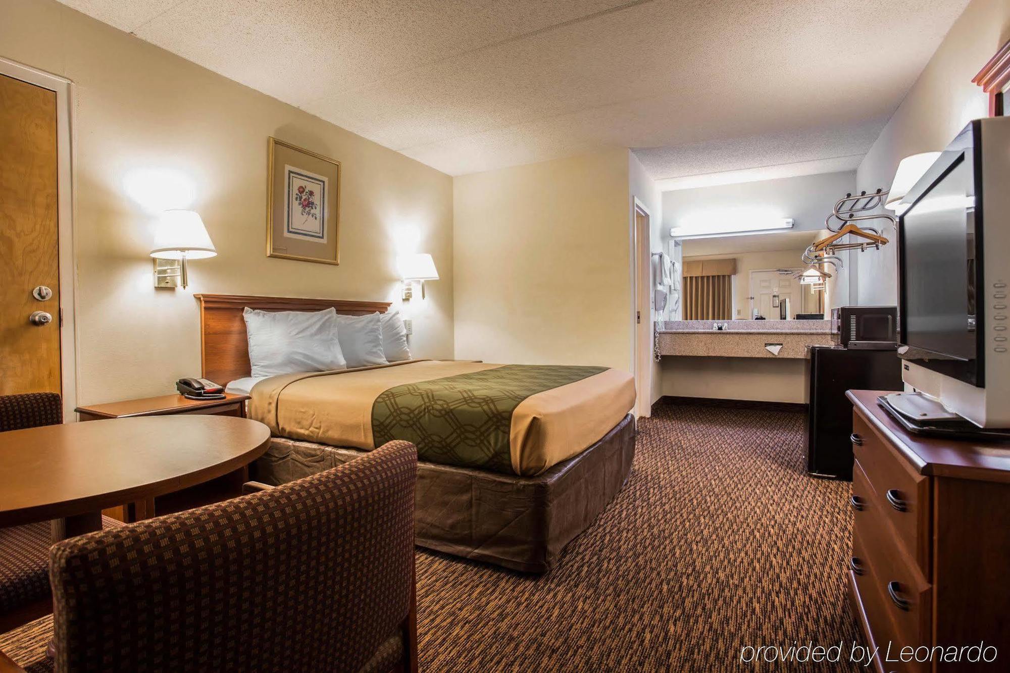Econo Lodge Inn & Suites Lugoff Eksteriør billede