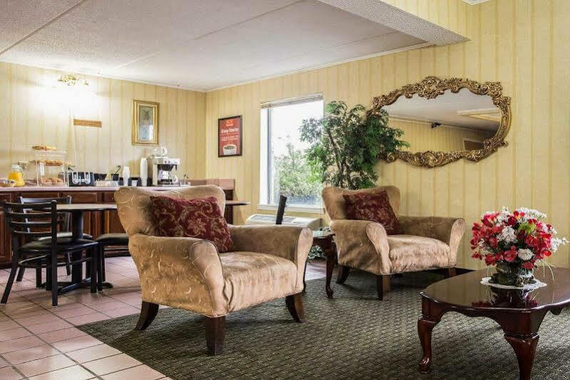 Econo Lodge Inn & Suites Lugoff Eksteriør billede